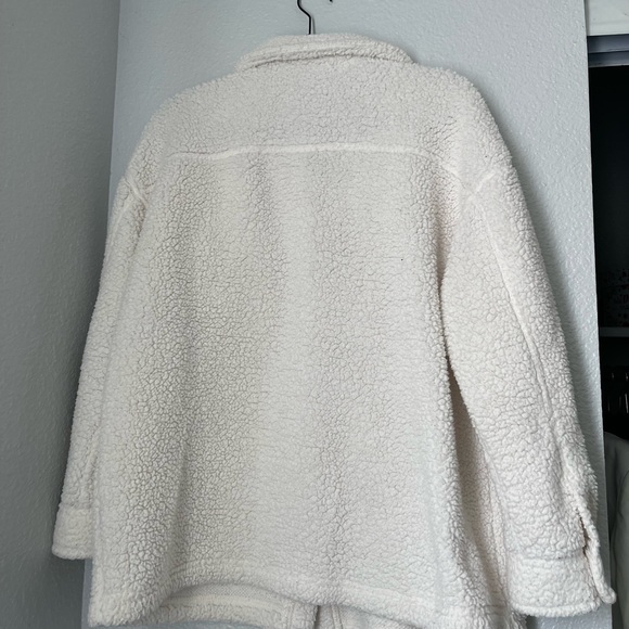 White teddy shacket - Picture 3 of 4